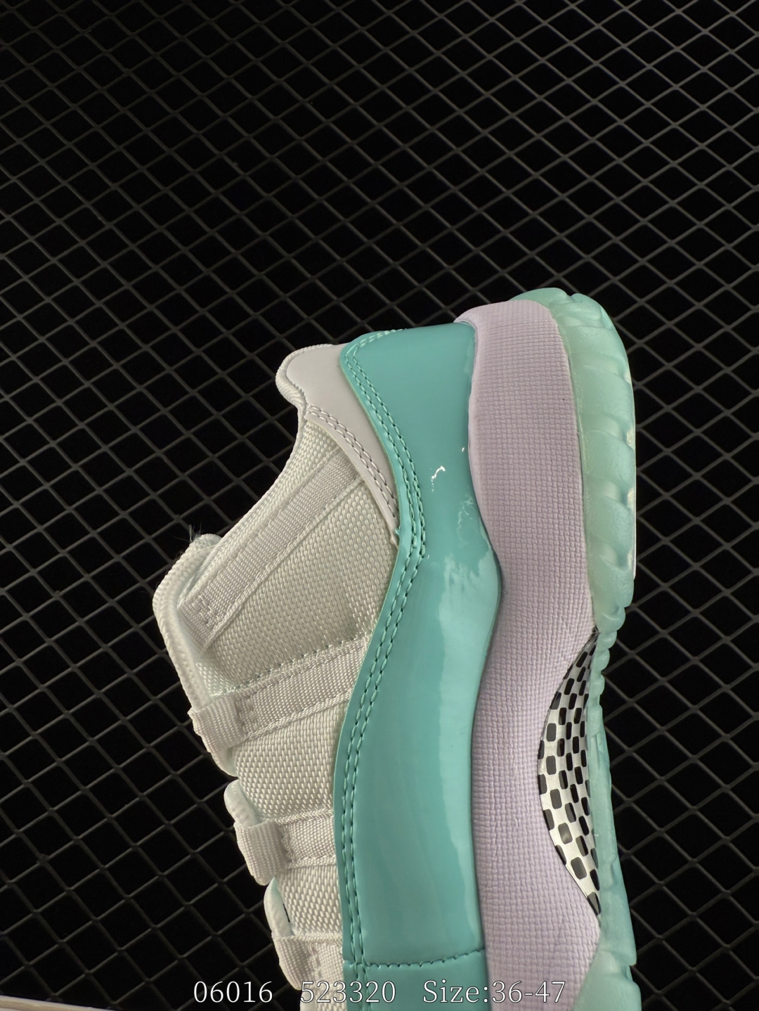 Nike Air Jordan 11 Retro Low